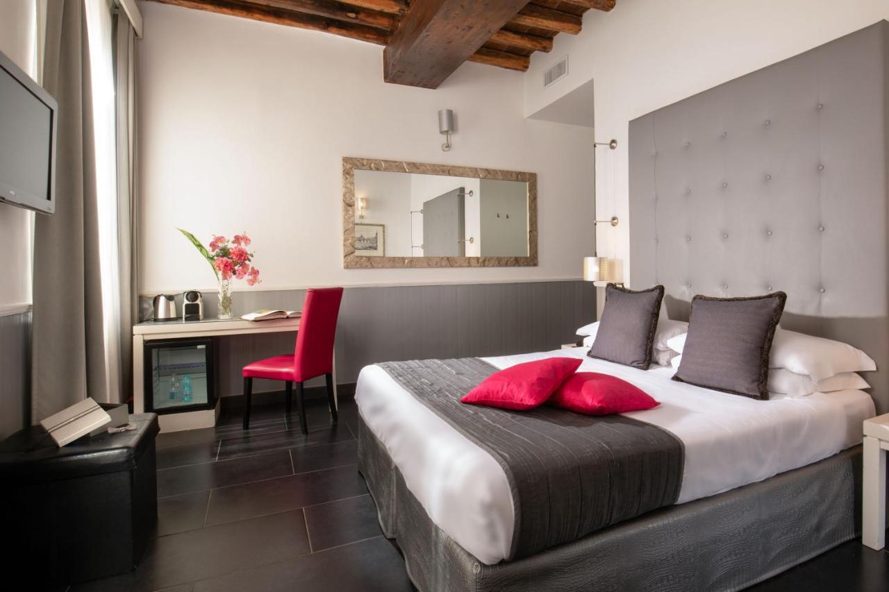 Stay Inn Rome Via Del Corso Exterior photo
