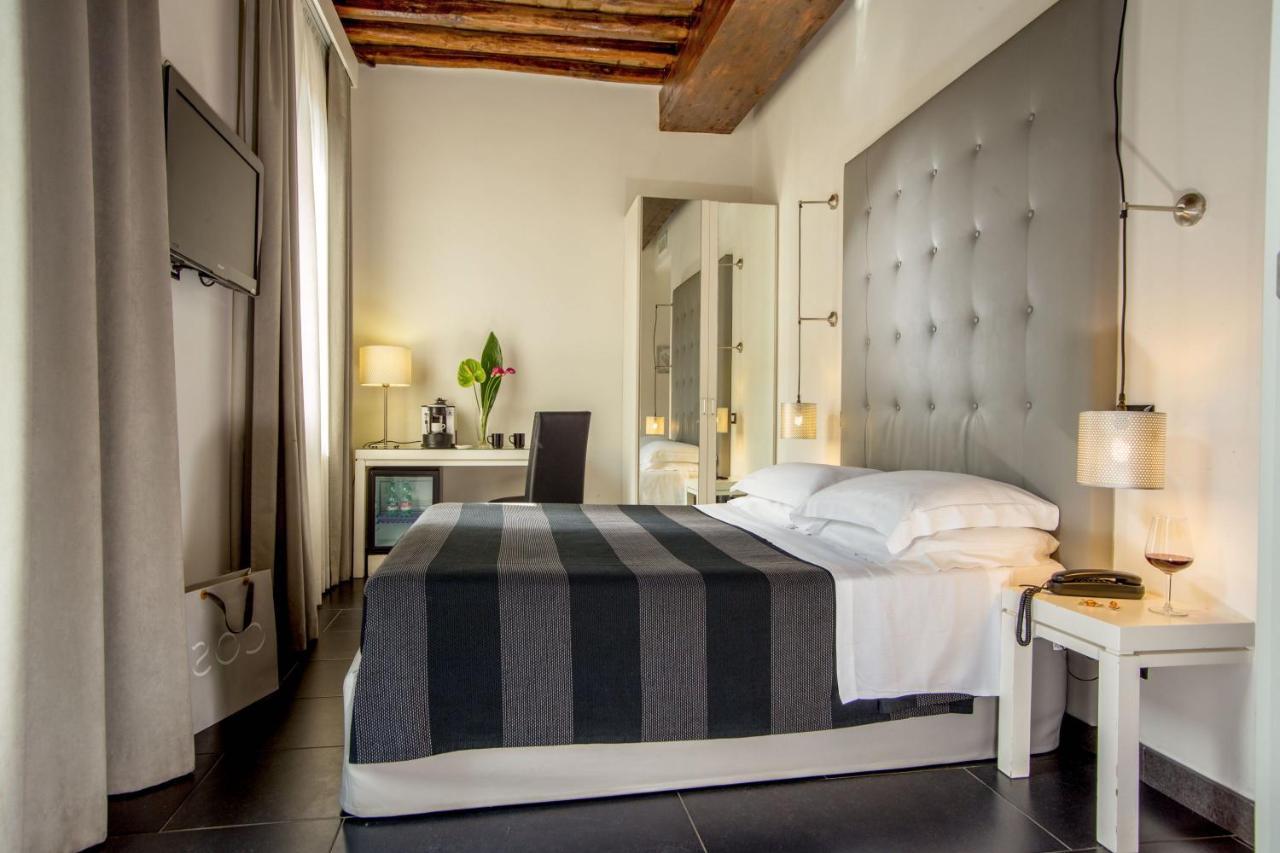 Stay Inn Rome Via Del Corso Exterior photo